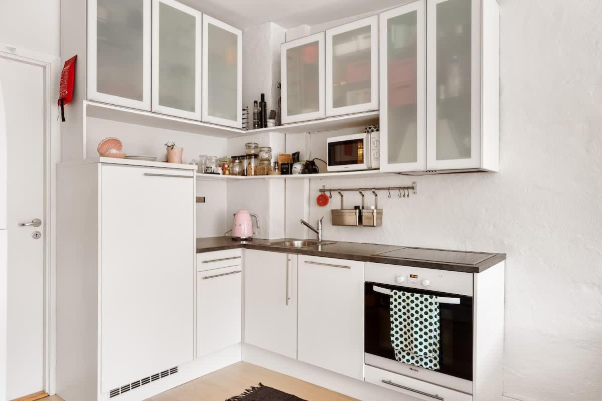 Dinbnb I 400m To Stortinget And Metro I Private Roof Terrace Semesterbostad Oslo
